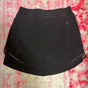 Lululemon black hotty hot skirt size 8 long
